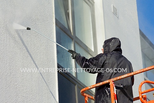Nova Cleanréalise le nettoyage de façades dans le 06 et 83